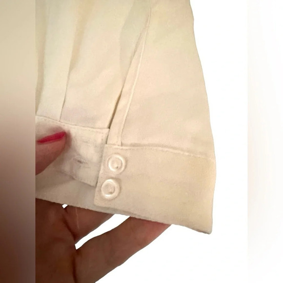 41 Hawthorn- Colibri Rolled sleeve split neck blouse in cream / white - Picture 6 of 8
